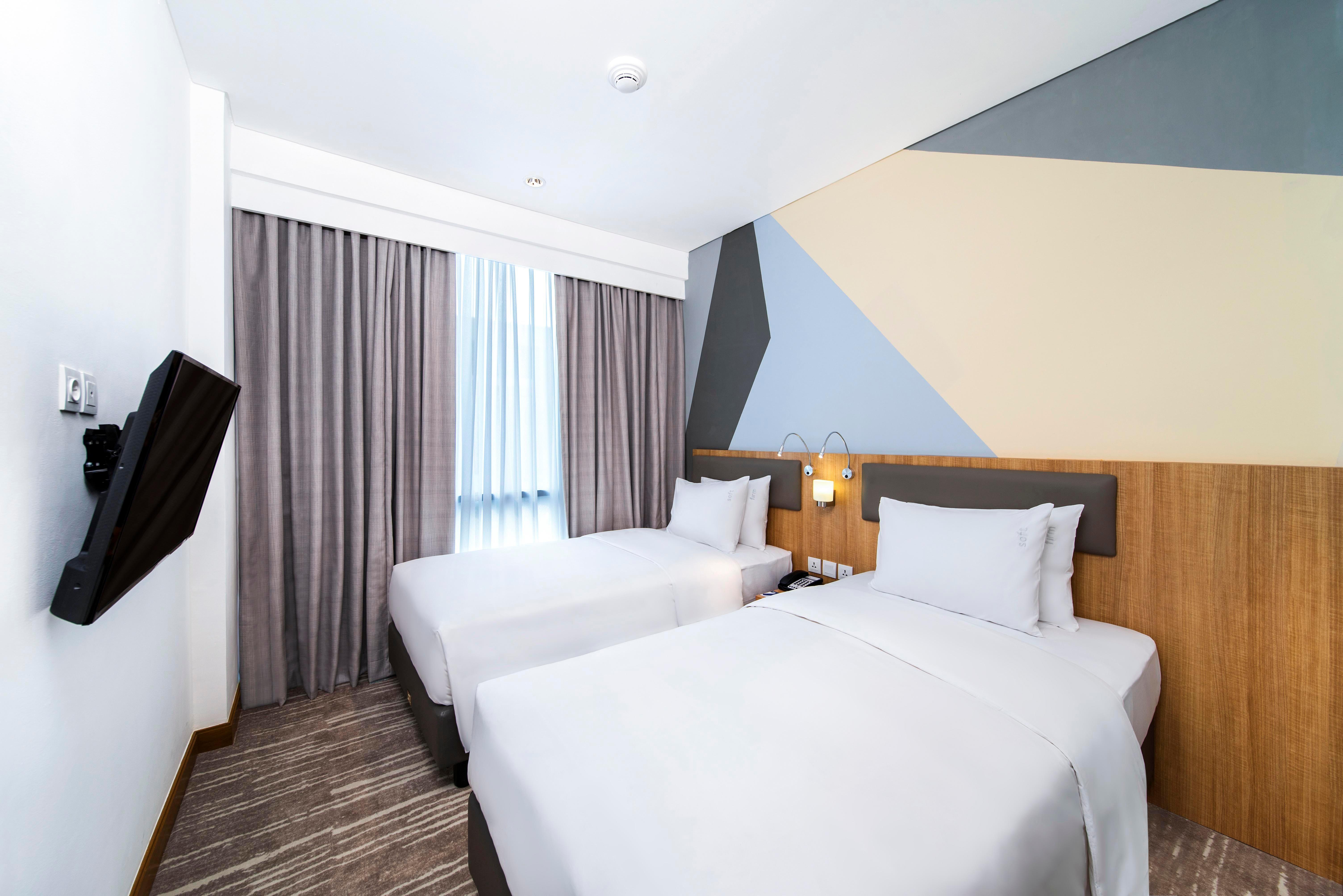Holiday Inn Express Jakarta Matraman By Ihg Екстер'єр фото