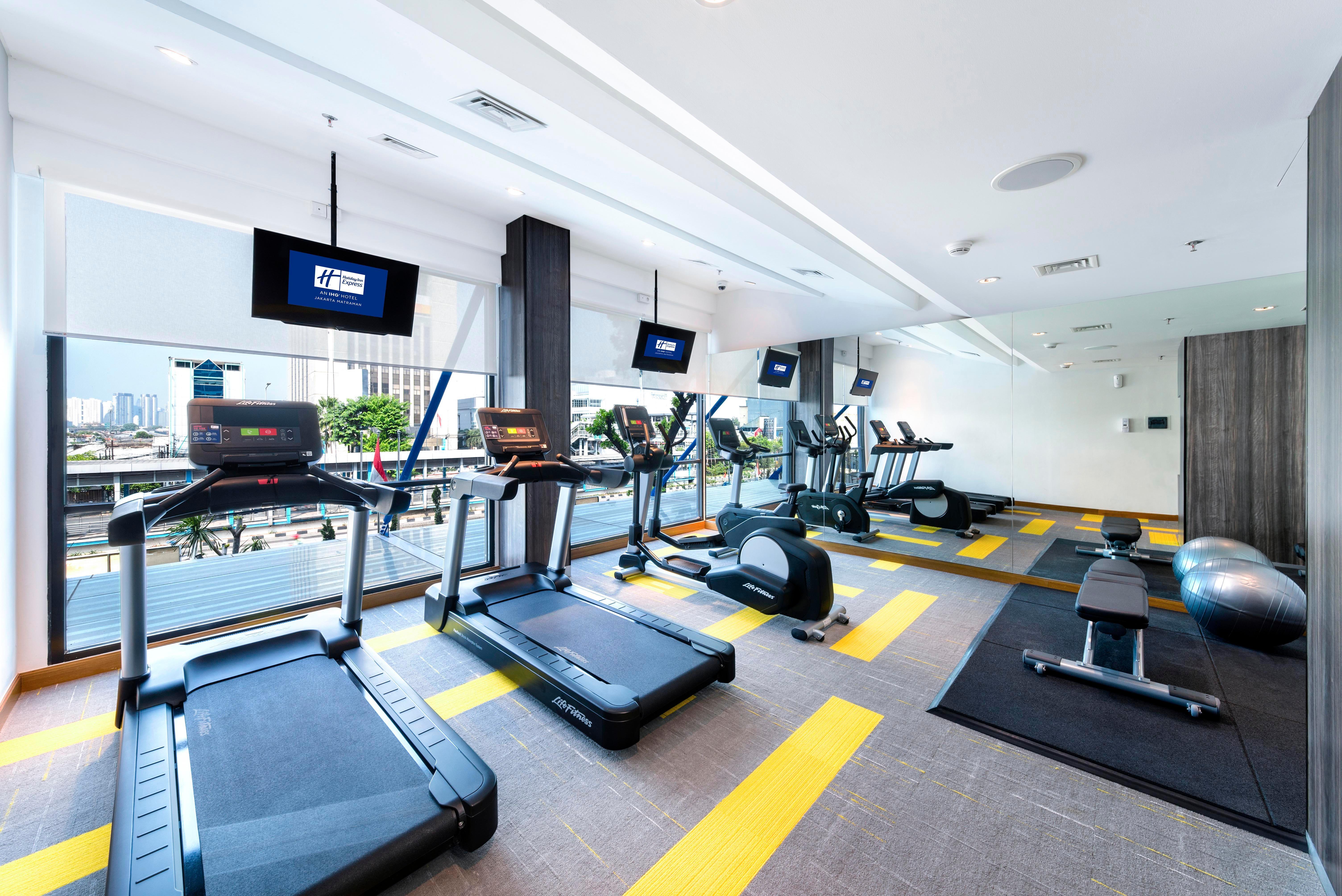 Holiday Inn Express Jakarta Matraman By Ihg Екстер'єр фото